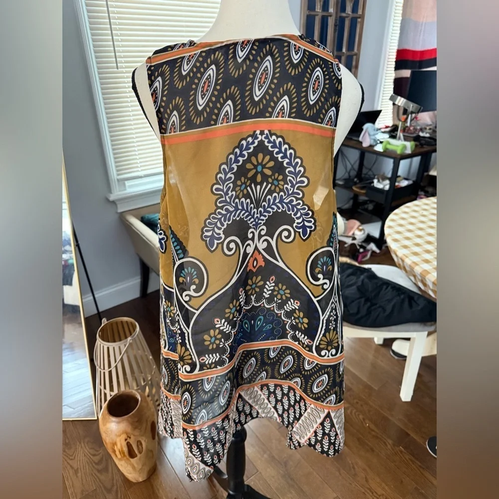 Zoe and Rose Elegant Semi sheer Multicolor Patterned Vest\Cardigan - Picture 4 of 6